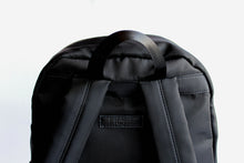 Load image into Gallery viewer, Classic Backpack Black
