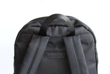 Load image into Gallery viewer, Classic Backpack Black
